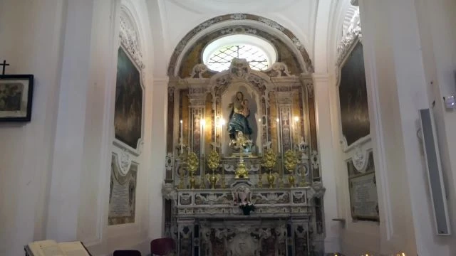 Santa Maria di Loreto English